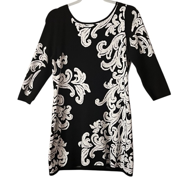 White House Black Market Dresses & Skirts - White House Black Market Black& White scroll jacquard sweater dress. Sz. S/M